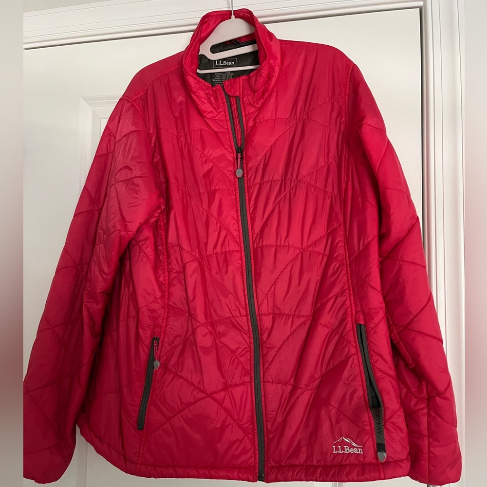 L.L. Bean Women's PrimaLoft Packaway Jacket - EUC (pink) - Size XL